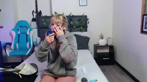 Amnesia online show from October 5, 2025, 12:14 pm