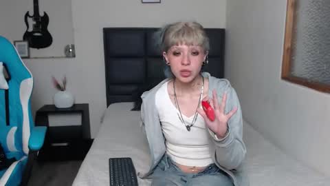 Amnesia online show from November 6, 2025, 1:23 pm