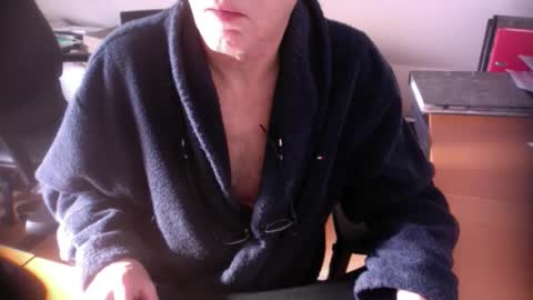 Amor2200 online show from February 9, 2025, 12:08 pm