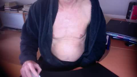 Amor2200 online show from February 5, 2026, 10:09 am