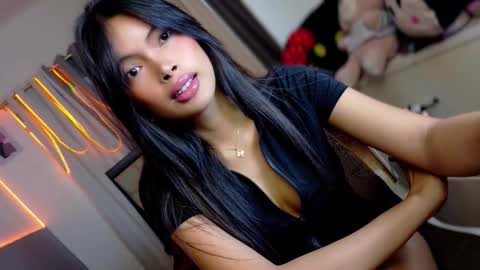 Snapshot of amor_prinsesa chatting on March 4, 2026, 5:35 am Prinsesa online show from March 4, 2026, 5:35 am