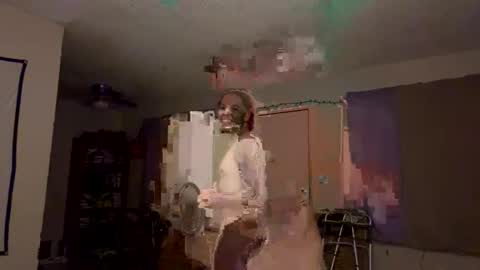 Amor online show from November 24, 2025, 2:44 am