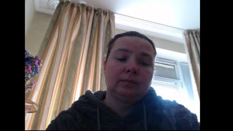 amorelara online show from September 28, 2025, 8:31 am