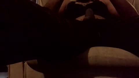 amosbbc109764 online show from November 3, 2025, 2:07 pm