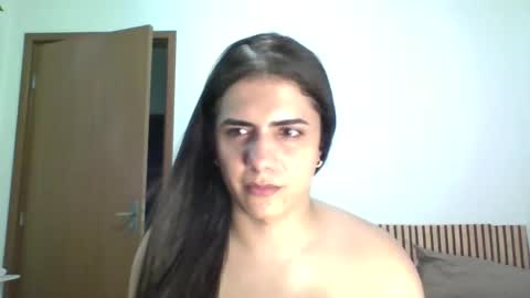 amputeeluna online show from December 31, 2024, 2:29 am