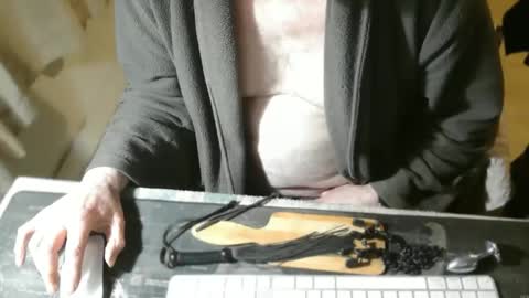 amslave4f online show from March 16, 2026, 11:53 pm