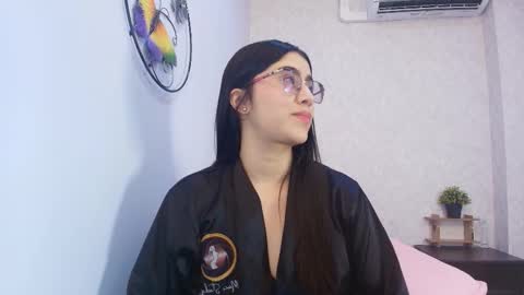 amy__wats0n online show from October 22, 2025, 7:13 pm