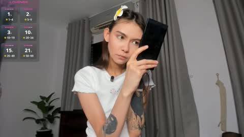 Amy online show from November 19, 2025, 12:21 am