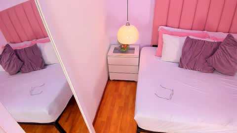 Aleja   online show from September 24, 2025, 2:59 am