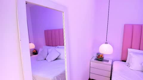 Aleja   online show from October 5, 2025, 3:16 am