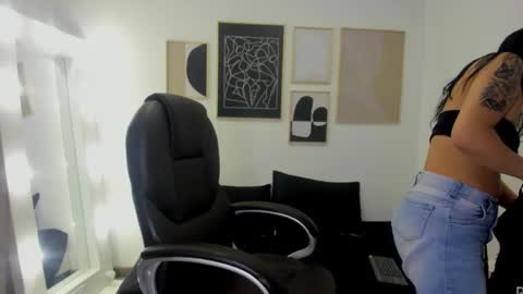 Snapshot of amy_fox2 chatting on February 13, 2026, 1:40 pm Amy online show from February 13, 2026, 1:40 pm