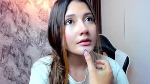 Amy online show from November 7, 2025, 8:20 pm