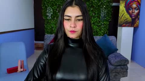 Amy online show from November 19, 2025, 7:25 pm