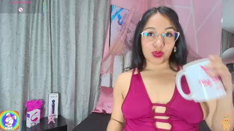 Emy Noa  online show from March 28, 2026, 11:15 pm