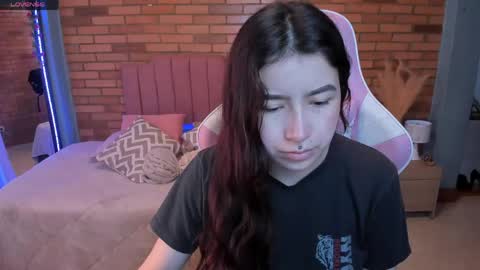Amy sophia 3 online show from May 22, 2026, 11:27 am