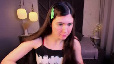 Snapshot of amy_yma chatting on November 5, 2025, 5:13 pm Amy online show from November 5, 2025, 5:13 pm