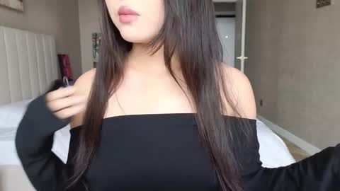 girl next door named Amy online show from October 27, 2025, 5:22 am