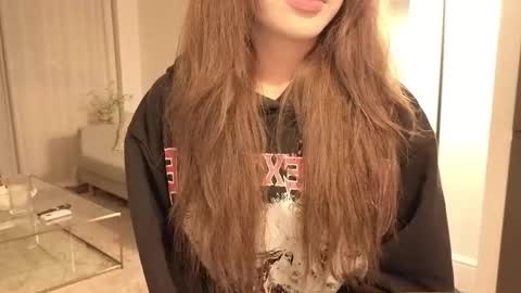 girl next door named Amy online show from December 21, 2025, 7:15 am