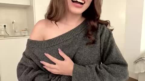 girl next door named Amy online show from March 5, 2026, 1:18 pm