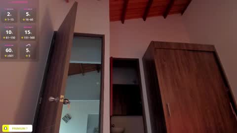 Jenn  online show from October 17, 2025, 1:35 pm