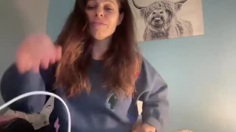 Snapshot of amysmilez chatting on December 10, 2024, 3:22 pm Amy Smilez online show from December 10, 2024, 3:22 pm