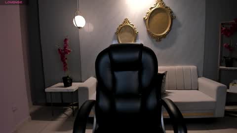 AMY WALKER online show from February 7, 2025, 10:19 am