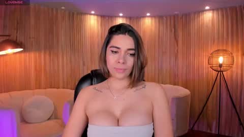 AMY WALKER online show from February 25, 2025, 10:15 am