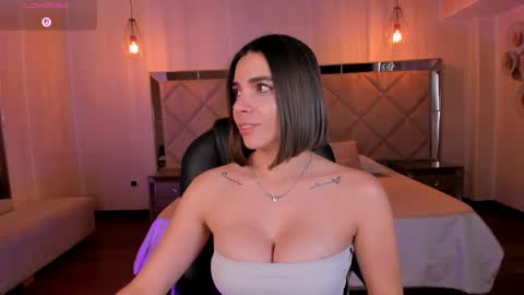 AMY WALKER online show from March 4, 2025, 4:09 pm