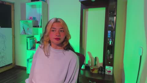 AmyWhitexxd online show from February 8, 2025, 1:11 am