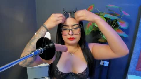 amywhitte_ online show from April 12, 2026, 3:44 am