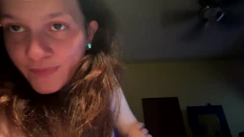 Snapshot of an_e333 chatting on October 4, 2025, 6:33 am an_e333 online show from October 4, 2025, 6:33 am