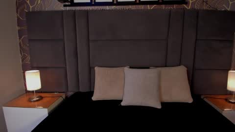 Ana  online show from March 11, 2025, 11:44 am