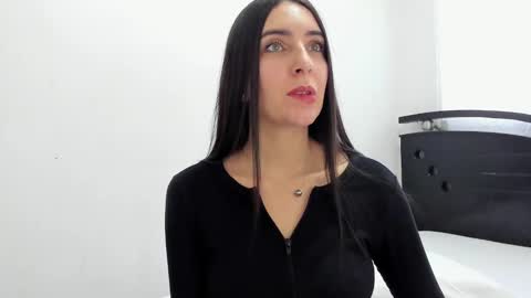 Ana  IG an castillo 1 online show from December 28, 2024, 11:41 am