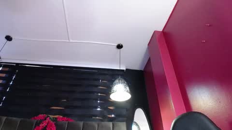 Ana online show from February 5, 2025, 2:37 pm