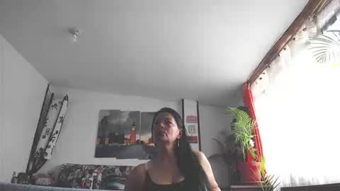 Ana online show from September 23, 2025, 4:21 pm