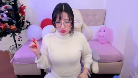 Im anna but you can call me as you want online show from December 19, 2025, 12:06 am