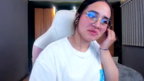 Ana online show from February 7, 2025, 1:47 am