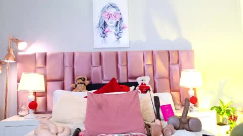 Snapshot of anaa_bellaa chatting on May 13, 2026, 12:35 pm anaa_bellaa online show from May 13, 2026, 12:35 pm