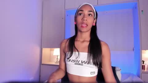 Snapshot of anaacollins_ chatting on February 5, 2026, 11:37 am anaacollins_ online show from February 5, 2026, 11:37 am