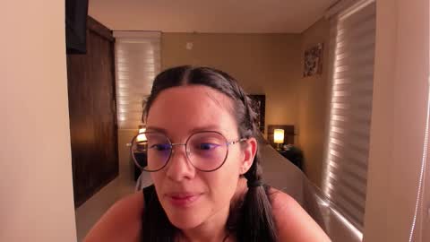 Anabel online show from November 20, 2025, 5:12 pm