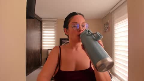 Snapshot of anabel_25 chatting on March 9, 2026, 4:00 pm Anabel online show from March 9, 2026, 4:00 pm