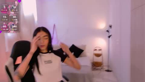 ANABEL WOLF  online show from November 30, 2025, 3:16 pm