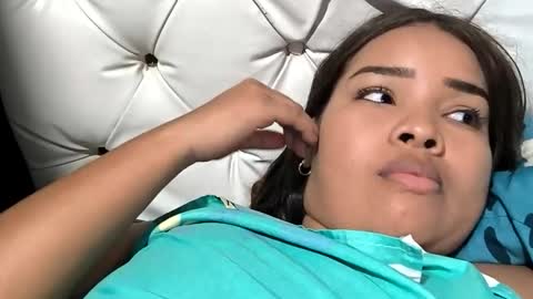 Snapshot of anacletica chatting on November 30, 2025, 12:36 am anacletica online show from November 30, 2025, 12:36 am