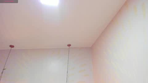 Snapshot of anaelle_bardin chatting on April 23, 2026, 11:42 am Anna online show from April 23, 2026, 11:42 am