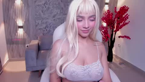 Anahi Curlie online show from February 13, 2025, 3:29 am