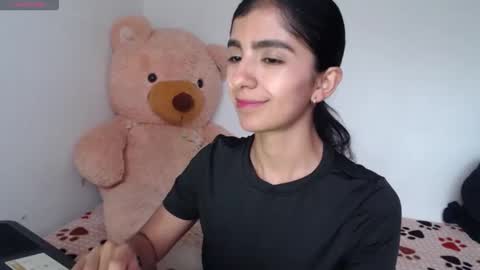 Snapshot of anahibrowns95 chatting on February 16, 2026, 3:30 pm Anahi Browns online show from February 16, 2026, 3:30 pm