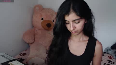 Snapshot of anahibrowns95 chatting on February 19, 2026, 6:15 pm Anahi Browns online show from February 19, 2026, 6:15 pm