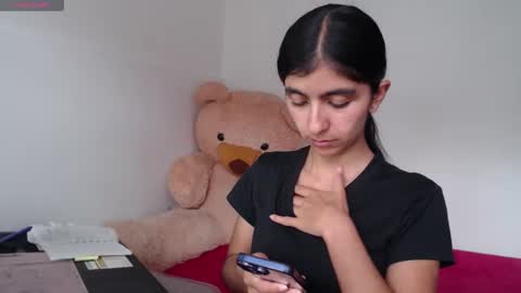 Anahi Browns online show from April 14, 2026, 6:58 pm