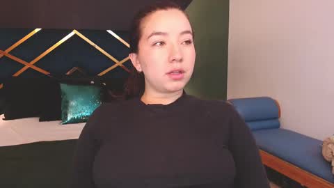 Snapshot of anaparis_ chatting on October 7, 2025, 3:04 am annya online show from October 7, 2025, 3:04 am