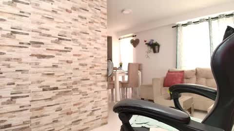 ana  online show from January 13, 2025, 7:10 pm